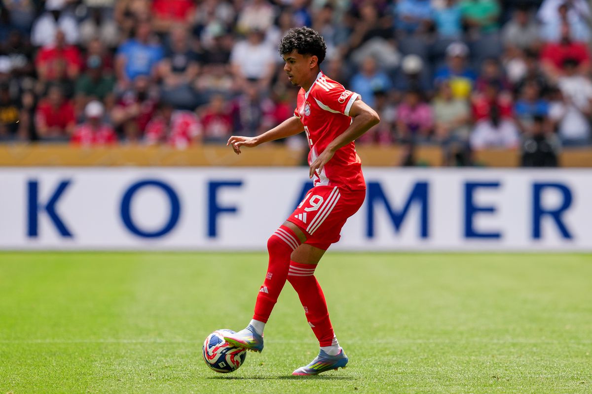 Transfer News: Adam Aznou